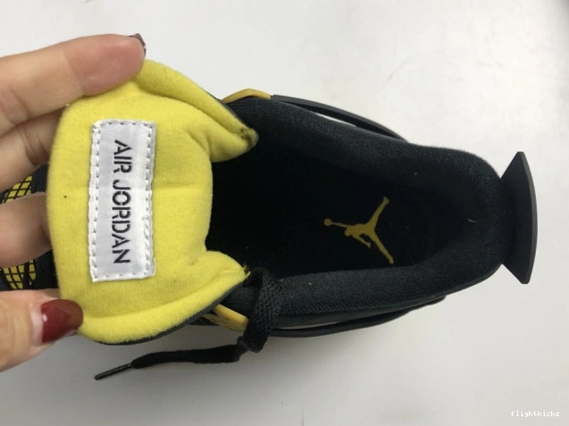 308497-008 Air Thunder Retro Jordan 4 1022